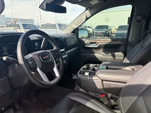 Used 2023 GMC Sierra 1500 SLT image 10