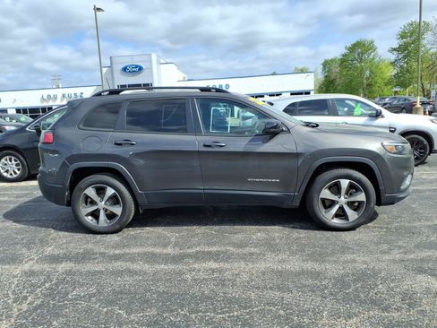 Used 2022 Jeep Cherokee Limited AWD/4WD image 28