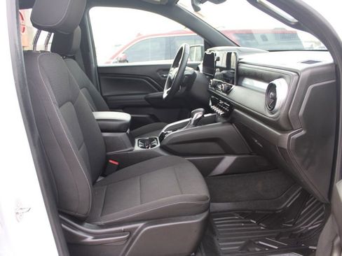 Used 2023 Chevrolet Colorado LT w/ LT Convenience Package II image 20
