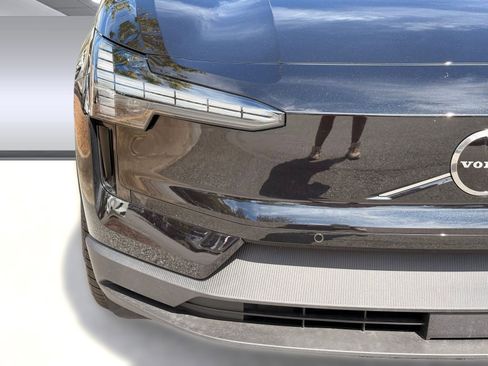 Certified 2025 Volvo EX30 Plus w/ Climate Package image 11