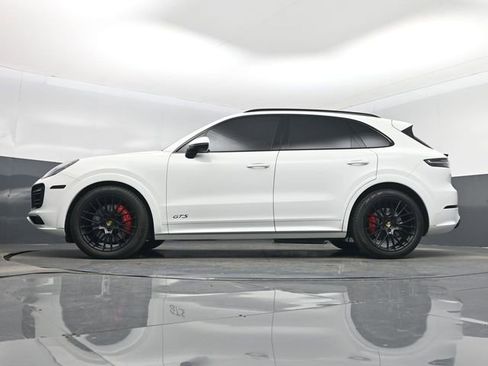 Used 2021 Porsche Cayenne GTS image 15