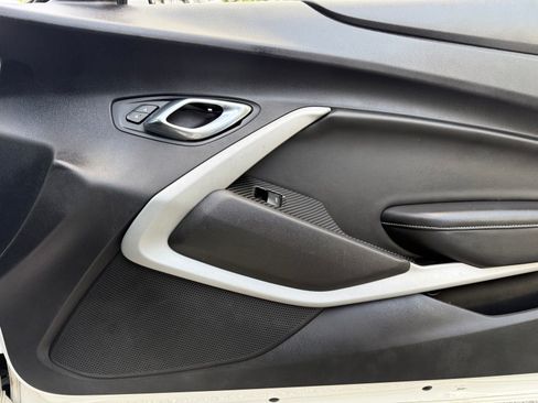 Used 2020 Chevrolet Camaro LT RWD image 42