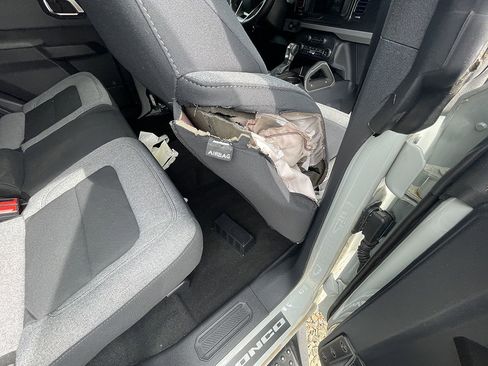 Used 2022 Ford Bronco Big Bend image 18