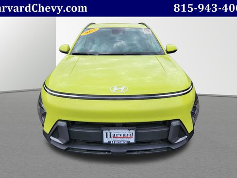 Used 2025 Hyundai Kona SEL image 2