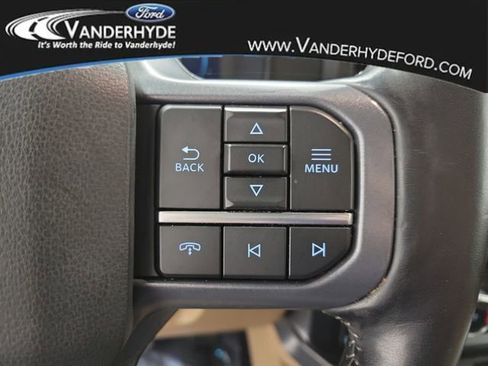 Used 2023 Ford F250 Lariat w/ Chrome Package image 27