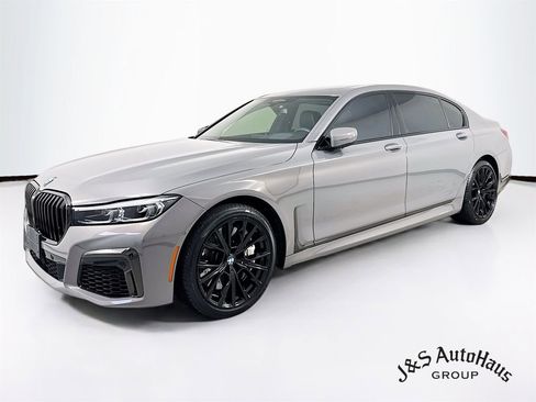 Used 2021 BMW 750i xDrive 750i xDrive w/ Executive Package image 3