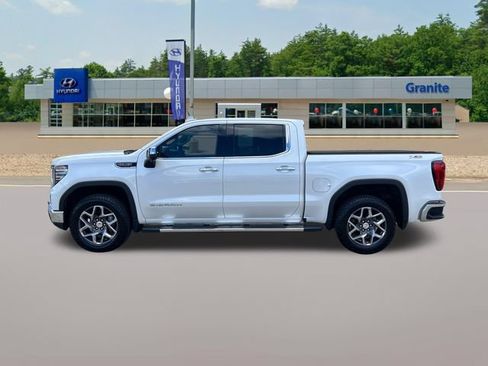 Used 2023 GMC Sierra 1500 SLT w/ SLT Premium Package AWD/4WD image 11