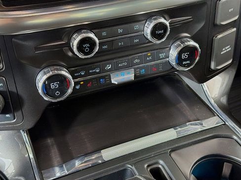 Used 2021 Ford F150 Lariat w/ Equipment Group 502A High image 38