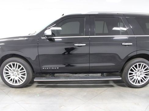 Used 2023 Ford Expedition Platinum image 6