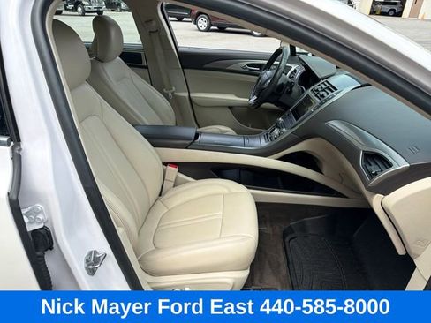Used 2019 Lincoln MKZ Premiere FWD image 17