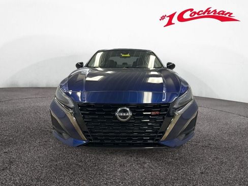 Used 2023 Nissan Altima 2.0 SR FWD image 33