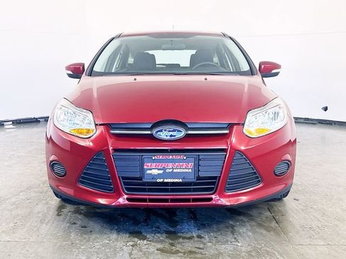 Used 2013 Ford Focus SE w/ SE Winter Pkg FWD image 4