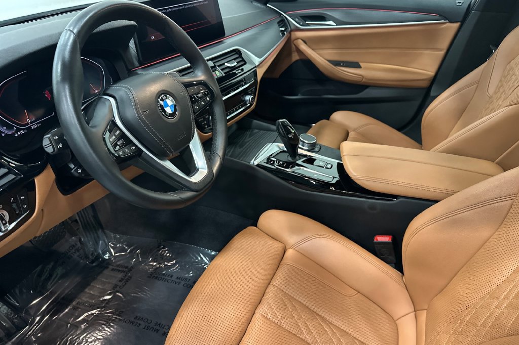 Used 2023 BMW 530i w/ Convenience Package RWD image 10