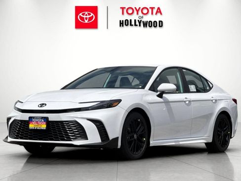 New 2026 Toyota Camry SE FWD image 7