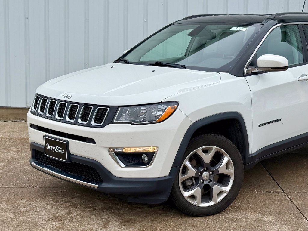 Used 2020 Jeep Compass Limited AWD/4WD image 2