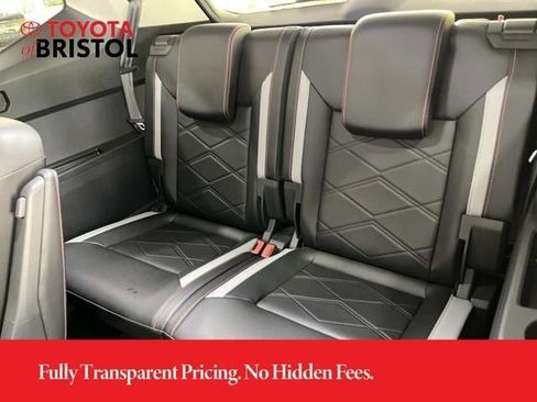Used 2024 Volkswagen Atlas Peak Edition SEL AWD/4WD image 20