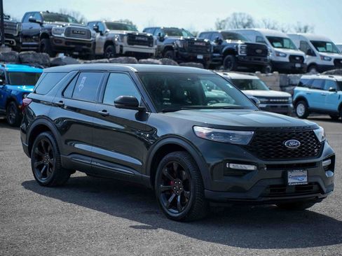 Used 2022 Ford Explorer ST w/ Equipment Group 401A AWD/4WD image 3