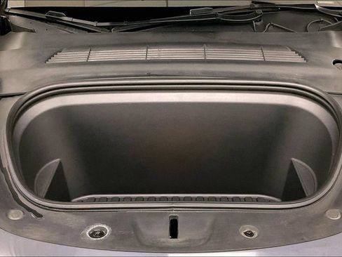 Used 2023 Tesla Model Y Long Range AWD/4WD image 25