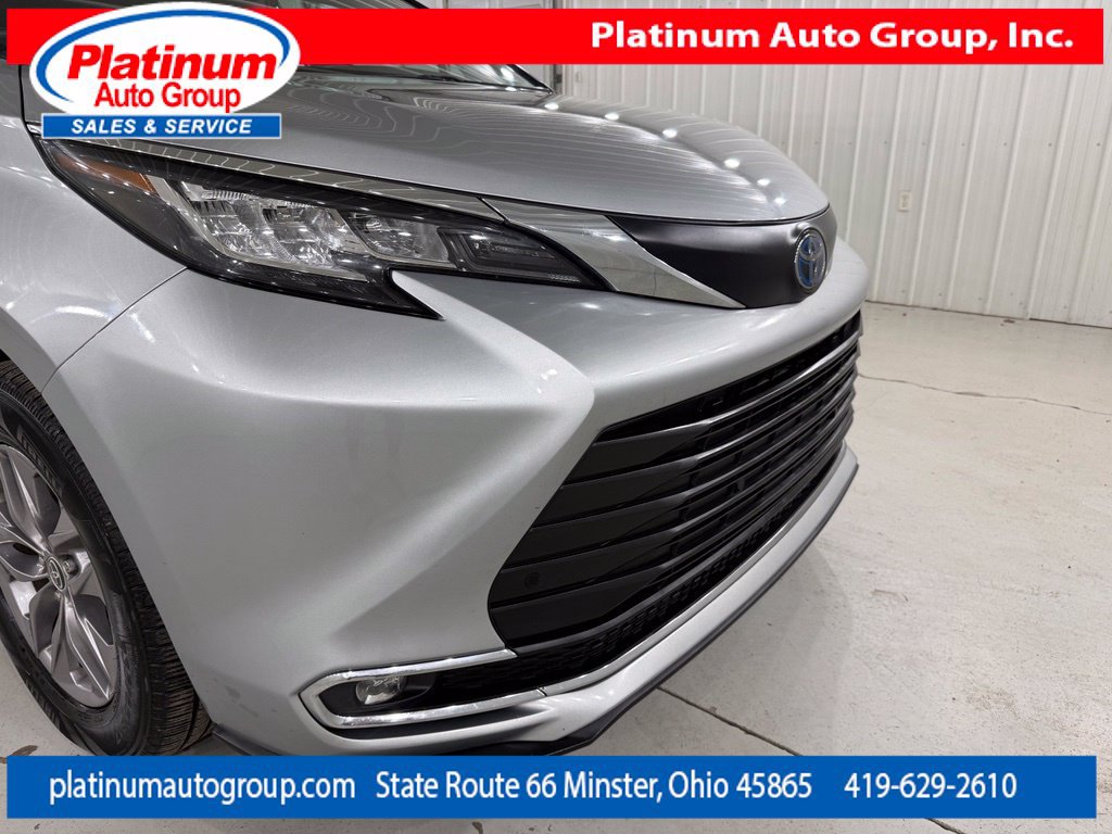 Used 2023 Toyota Sienna XLE AWD/4WD image 54