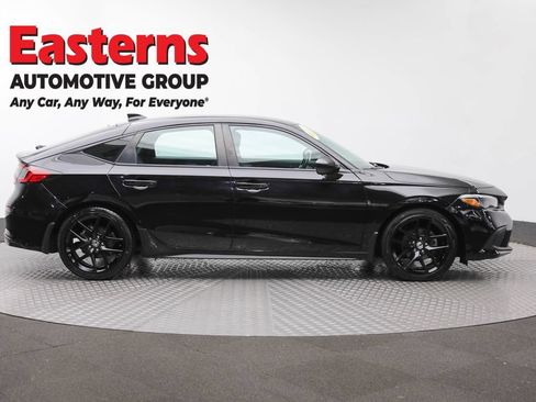 Used 2022 Honda Civic Sport image 4