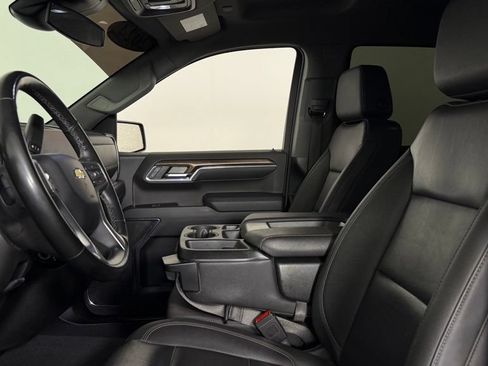 Used 2024 Chevrolet Silverado 1500 LT AWD/4WD image 13