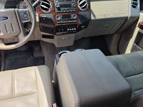 Used 2010 Ford F250 XL AWD/4WD image 18
