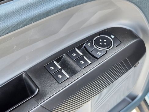 Used 2023 Ford Maverick Lariat w/ Lariat Luxury Package image 12