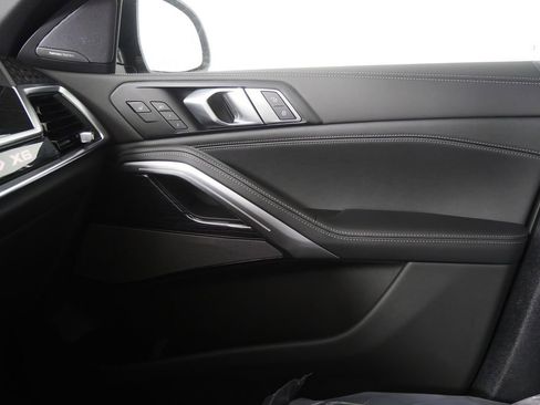 New 2026 BMW X6 xDrive40i w/ Climate Comfort Package image 24
