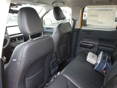 New 2026 Ford Maverick Lariat w/ Black Appearance Package image 30