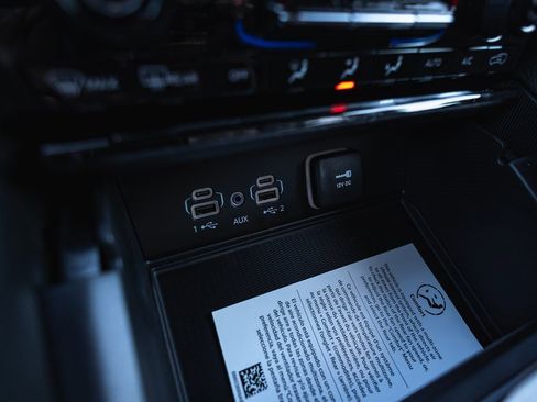 New 2025 Jeep Grand Cherokee L Altitude image 16