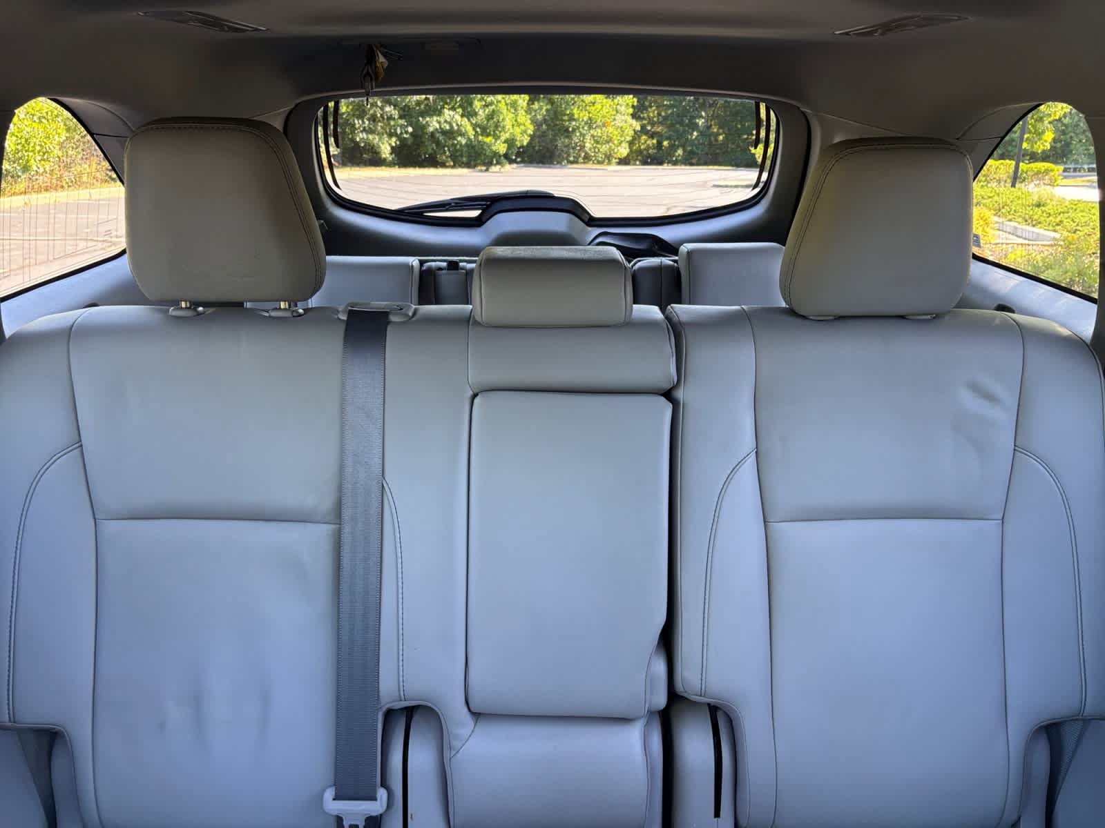 Used 2019 Toyota Highlander XLE AWD/4WD image 25