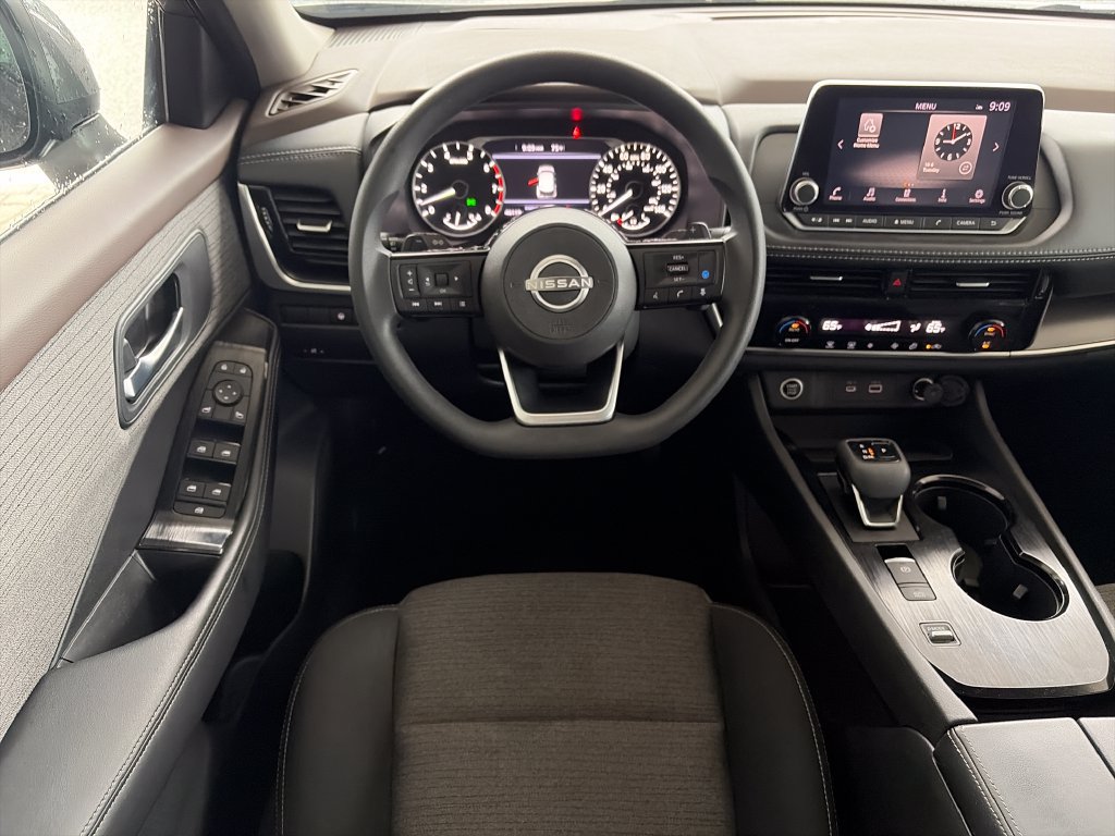 Used 2023 Nissan Rogue SV FWD image 30