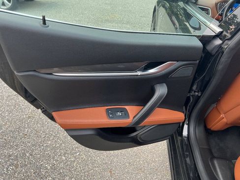 Used 2019 Maserati Ghibli RWD image 19