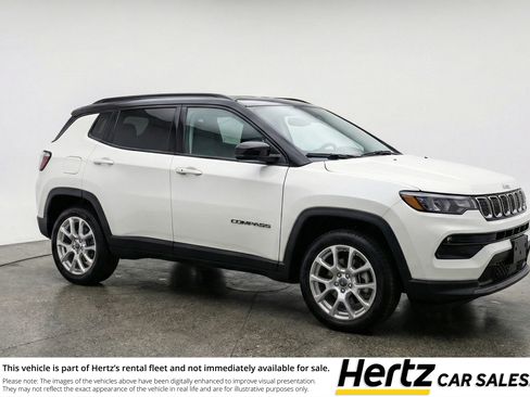 Used 2025 Jeep Compass Limited AWD/4WD image 1