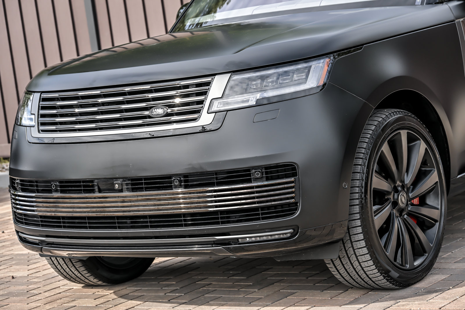Used 2023 Land Rover Range Rover SV AWD/4WD image 10