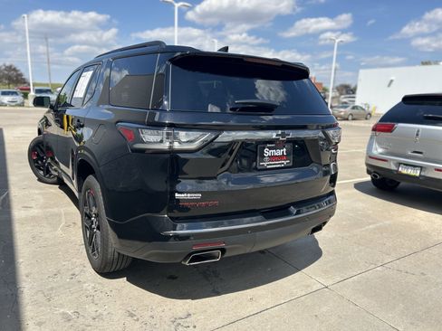 Used 2021 Chevrolet Traverse Premier w/ Redline Edition AWD/4WD image 4