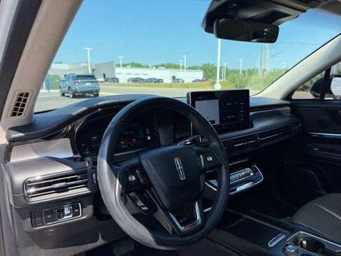 Used 2023 Lincoln Corsair Reserve w/ Equipment Group 201A AWD/4WD image 11