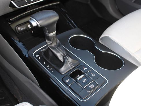 Used 2020 Kia Sorento SX image 11