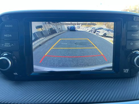 Used 2020 Hyundai Tucson SE image 19