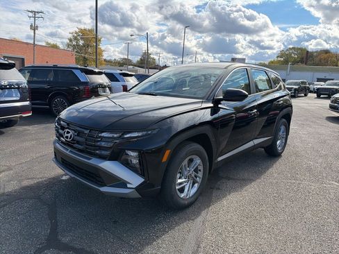 New 2026 Hyundai Tucson SE image 3