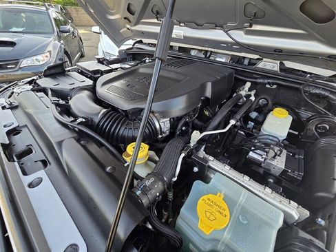 Used 2018 Jeep Wrangler Unlimited Sport S AWD/4WD image 40