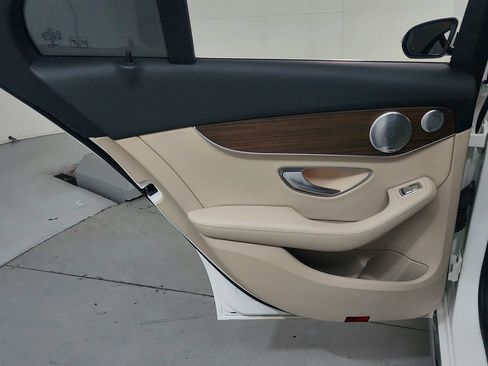 Used 2019 Mercedes-Benz C 300 4MATIC Sedan image 23