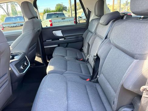 Certified 2025 Ford Expedition Active image 9