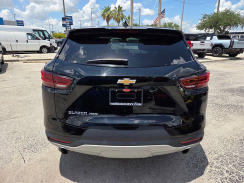Used 2025 Chevrolet Blazer LT AWD/4WD image 13