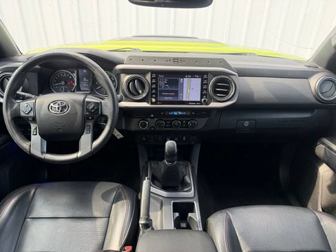 Used 2022 Toyota Tacoma TRD Pro AWD/4WD image 3