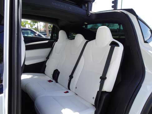 Used 2023 Tesla Model X image 16