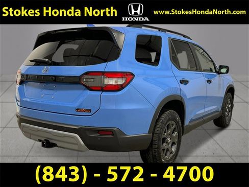New 2025 Honda Pilot TrailSport image 9