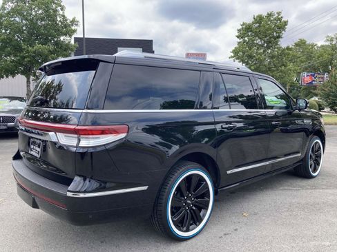 Used 2024 Lincoln Navigator L Reserve image 3