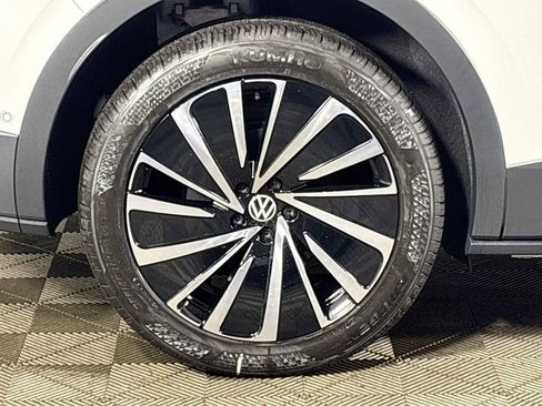 New 2026 Volkswagen ID.4 Pro image 23