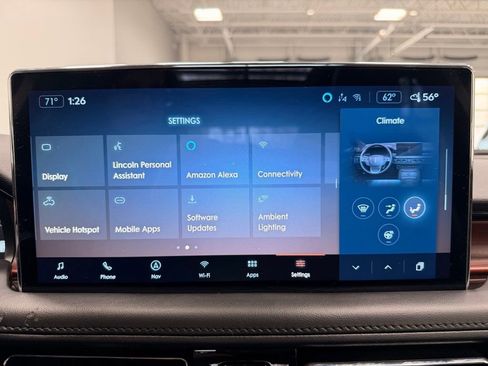 Used 2023 Lincoln Nautilus Reserve image 38
